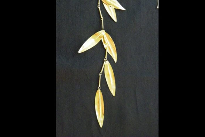 Single Strand Polished Brass Maile Lei