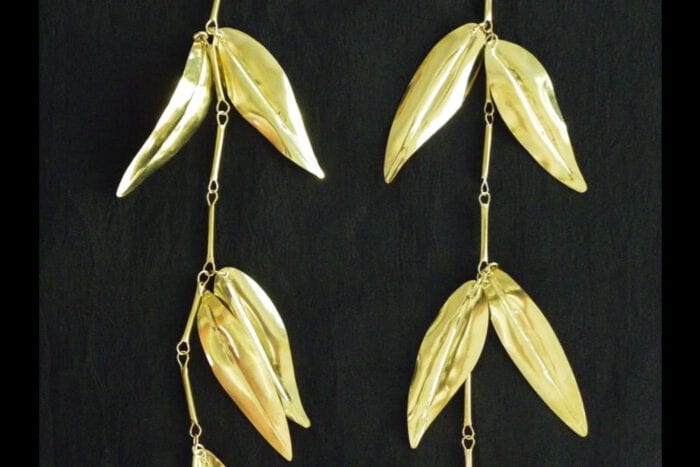 Single Strand Polished Brass Maile Lei