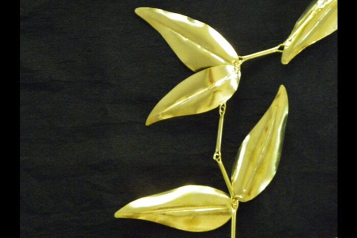 Single Strand Polished Brass Maile Lei