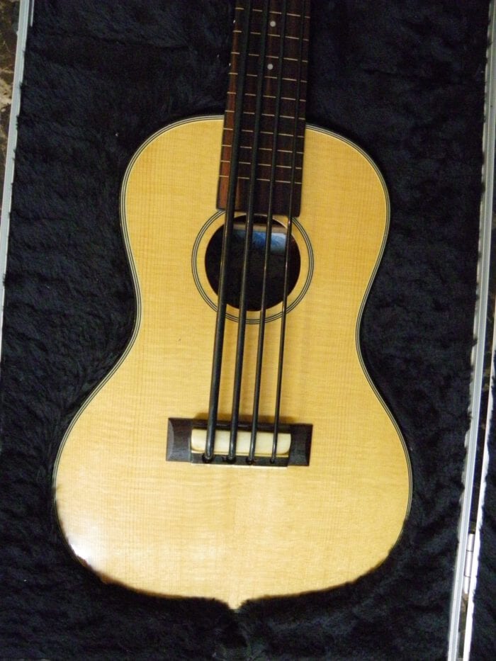 Historical Prototype Ukulele Bass - 画像 (33)