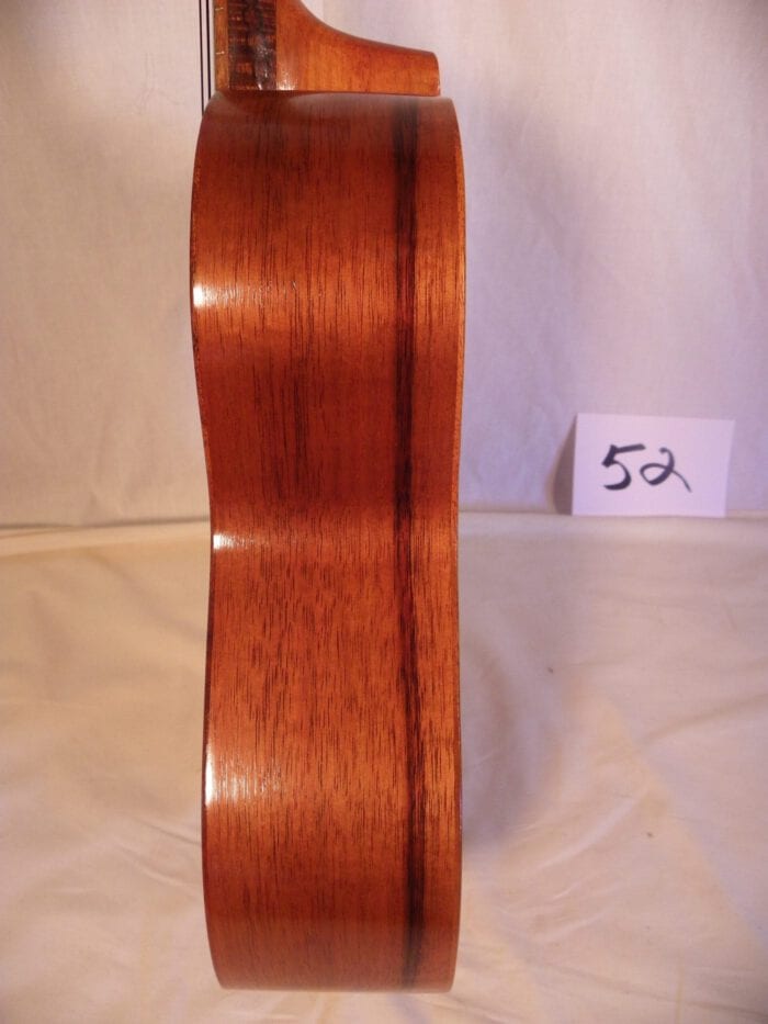 Beautiful Vintage Kamaka Baritone Ukulele - 画像 (8)