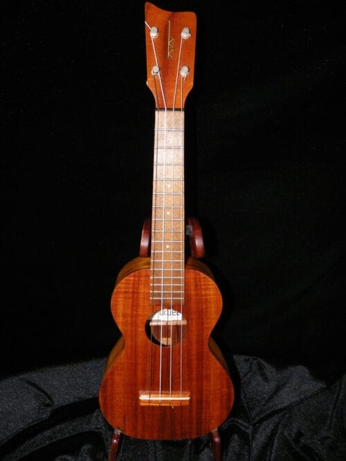 Vintage Kamaka Concert Ukulele, All Hawaiian Koa wood almost 50 years old !....near mint condition, crack free