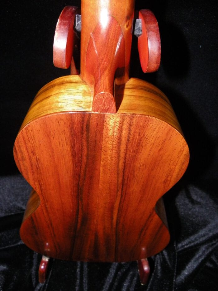 Vintage Kamaka Concert Ukulele, All Hawaiian Koa wood almost 50 years old !....near mint condition, crack free - 画像 (9)