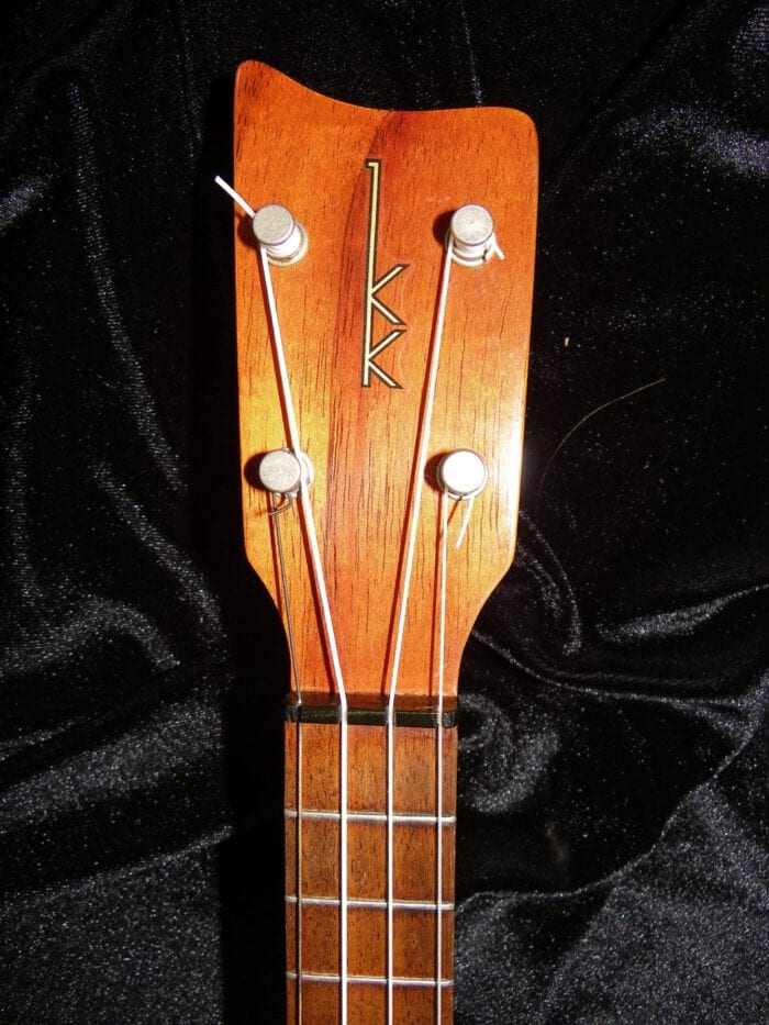 Vintage Kamaka Concert Ukulele, All Hawaiian Koa wood almost 50 years old !....near mint condition, crack free - 画像 (6)