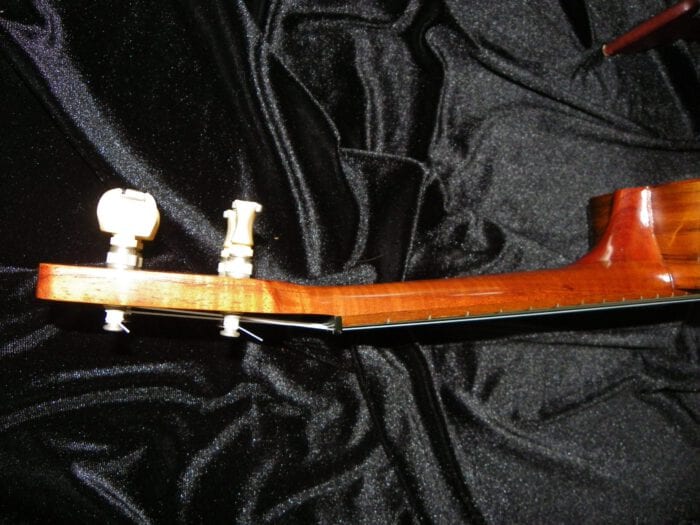Vintage Kamaka Concert Ukulele, All Hawaiian Koa wood almost 50 years old !....near mint condition, crack free - 画像 (19)