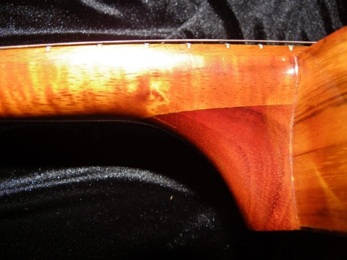 Vintage Kamaka Concert Ukulele, All Hawaiian Koa wood almost 50 years old !....near mint condition, crack free - 画像 (20)
