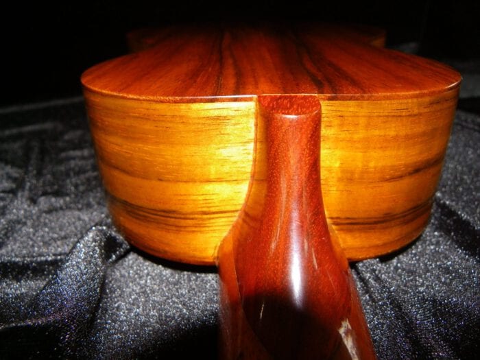 Vintage Kamaka Concert Ukulele, All Hawaiian Koa wood almost 50 years old !....near mint condition, crack free - 画像 (29)